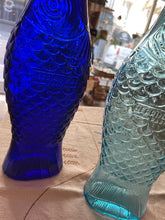 Lot de 2 carafes 'Fish & Fish' 1 L (bleu cobalt et bleu translucide) - remise 10%