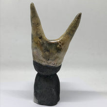 Scuplture en céramique 'Ane et son bonnet d'âne' (2)